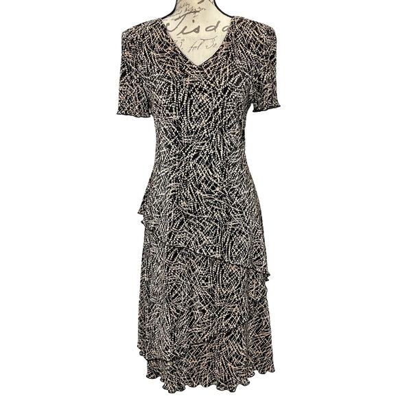 Vintage 90s Black & Cream Asymmetrical Layered Crinkle Chiffon Dress ; Size 8 - Picture 1 of 8